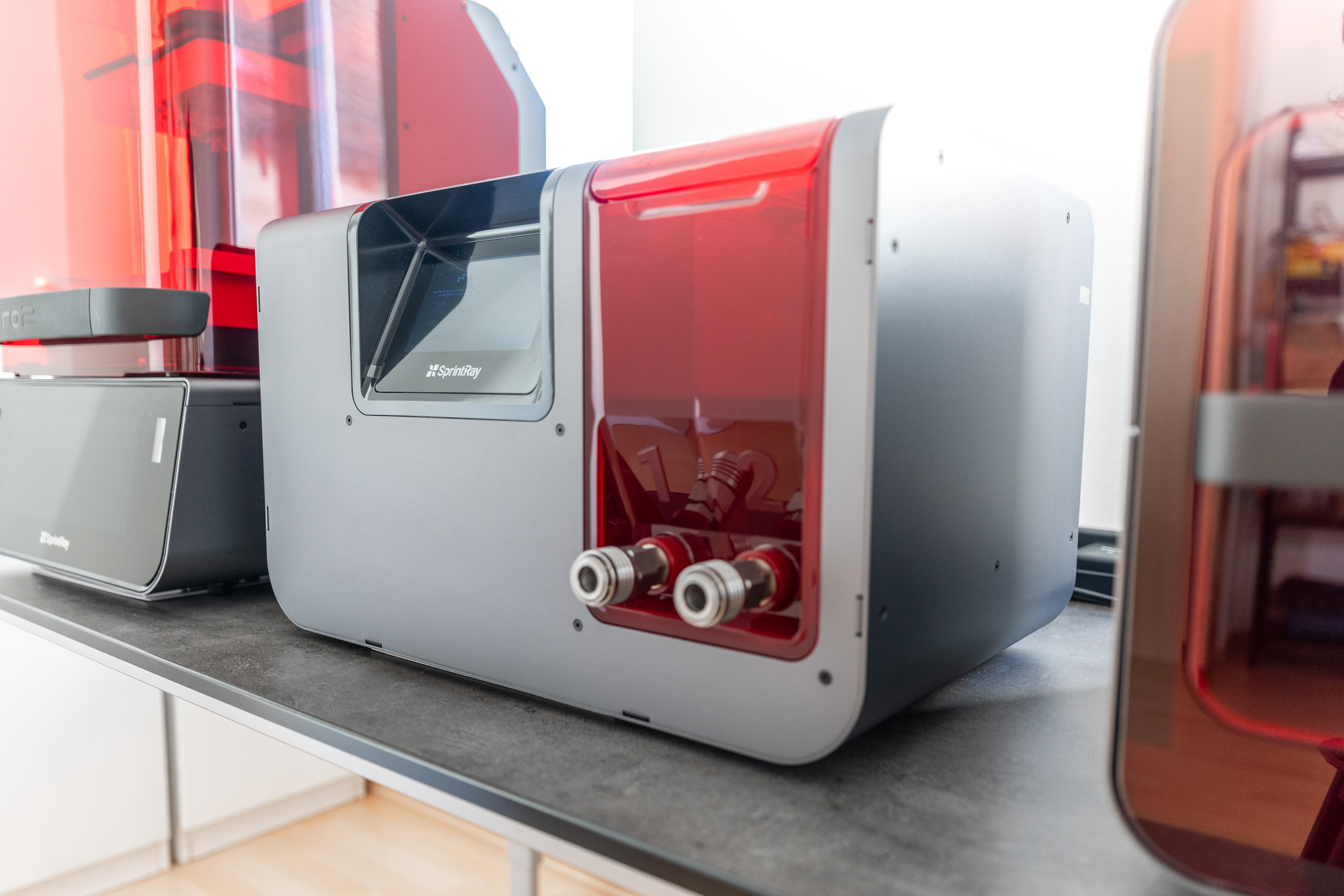 3D-gedruckte Knirscherschiene im SprintRay Pro 2 Drucker bei EDEL SMILE München Trudering