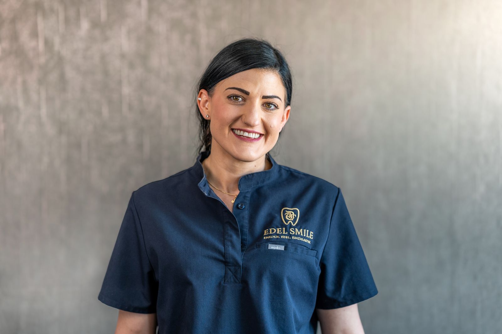 Nadine France, Rezeption bei Edel Smile München Trudering
